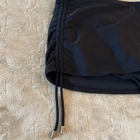 EUC Black Target Skort Swim Bottoms - Picture 2 of 7